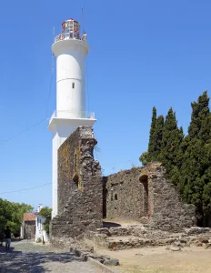 Lighthouse of Colonia del Sacramento, behind the ruins of the convent of San Francisco Javier