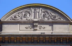 Solís Theatre, round gable of the western wing