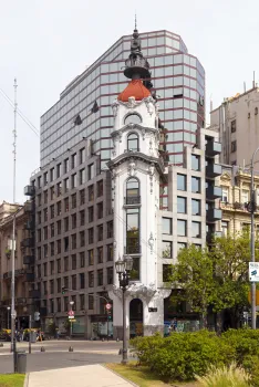 Tribunales Plaza Building (Massue Lookout), southeast elevation