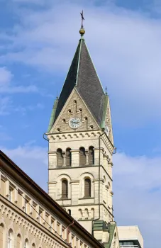 Church of the Sacred Heart of Jesus, spire