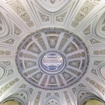 Natural History Museum, lobby cupola with oculus