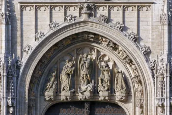 Brussels Town Hall, tympanum of the main portal