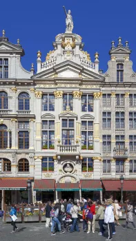 House “The Golden Boat”, Grand Square (Grand-Place) № 24–25