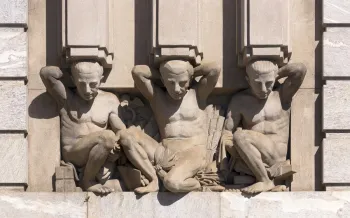 Palace of the Municipality, relief sculptures of the facade