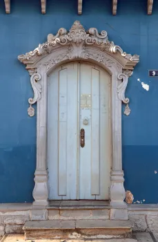 House Dom Sivério Square № 9, door