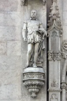 Royal Portuguese Cabinet of Reading, facade, statue of Luís de Camões