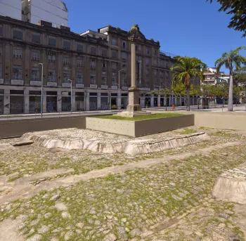 Valongo Wharf, remains of the original pavement