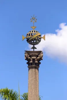 Valongo Wharf, top of the commemorative column