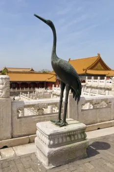 Forbidden City, Hall of Supreme Harmony, crane sculpture