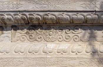 New Summer Palace, Sea of Wisdom, facade base with stone carvings