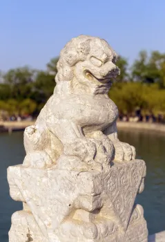 New Summer Palace, Seventeen Arches Bridge, lion sculpture