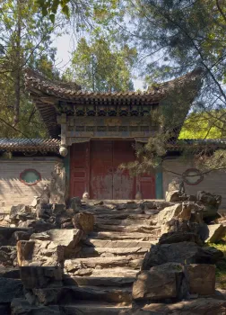 New Summer Palace, entrance to the courtyard of Cloud Pine Nest
