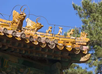 Ming Changling Mausoleum, Hall of Blessing and Grace (Ling'en Hall), ridge beasts