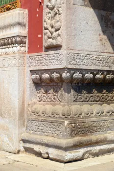 Putuo Zongcheng Temple, Glazed Archway, stone carvings