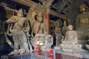 Huayan Temple, Sutra Hall, interior, Liao dynasty statues
