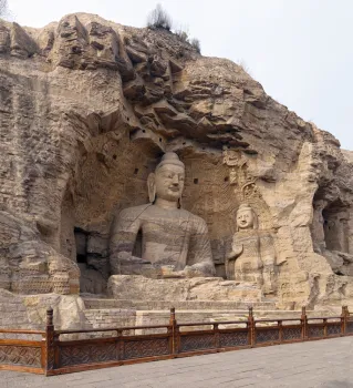 Yungang Grottoes, Buddhas of collapsed cave 20