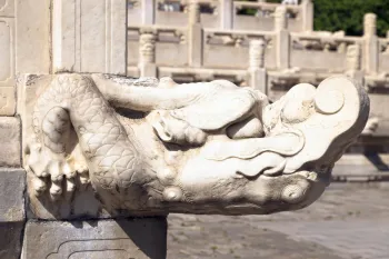 Ming Changling Mausoleum, Hall of Blessing and Grace (Ling'en Hall), dragon sculpture of the marble terrace