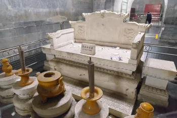 Ming Dingling Mausoleum, Underground Palace, stone throne of Wanli Emperor