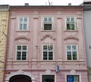 Burgher's House Široká Street № 12, facade