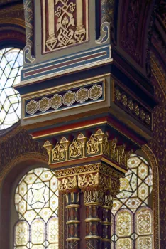 Spanish Synagogue, column