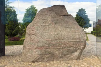 Runestone of Harald Bluetooth, east elevation