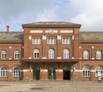 Kolding Railway Station, avant-corps
