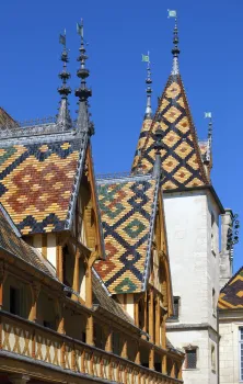 Hospices de Beaune, tower, roof and gable dormers with glazed tiles