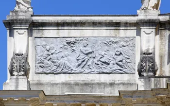 Place Stanislas, Here Arch (Arc Héré), left bas-relief