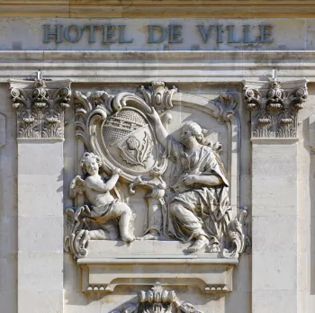 Place Stanislas, Nancy City Hall, relief of the avant-corps
