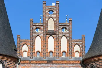 Holsten Gate, stepped gable of the field side