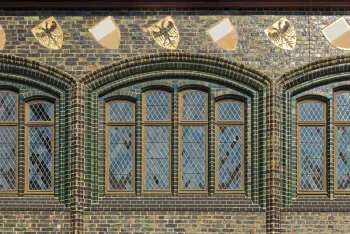 Lübeck City Hall, Long House, Windows