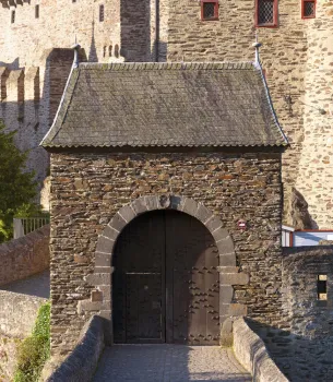 Eltz Castle, gate