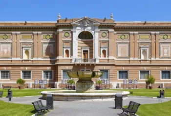Vatican Museums, Vatican Pinacotheca, central avant-corps