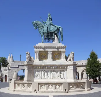 Fisherman's Bastion, Equestrian Statue of St. Stephen, south elevation