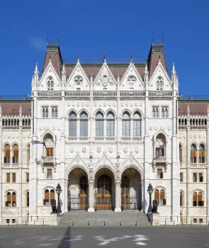 Hungarian Parliament Building, facade of the eastern entrance