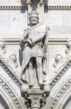 Hungarian Parliament Building, statue of the east facade