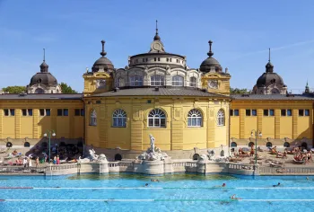 Széchenyi Thermal Bath, backside of central structure