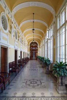 Széchenyi Thermal Bath, corridor