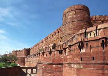 Agra Fort, walls