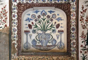 Itimad-ud-Daulah Tomb, mausoleum, mural painting of the interior