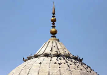 Jama Masjid of Delhi, Prayer Hall, top the northern dome
