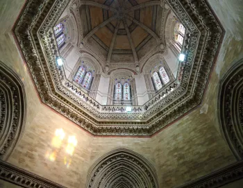 Chhatrapati Shivaji Terminus (Victoria Terminus), cupola