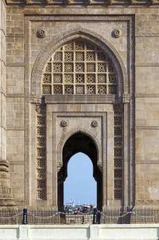 Gateway of India, portal with jali