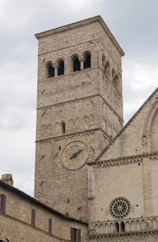 Cathedral of Saint Rufinus, bell tower