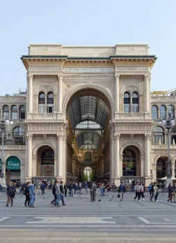 Vittorio Emanuele II Gallery, triumphal arch