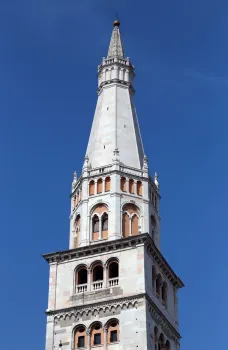 Modena Cathedral, Ghirlandina