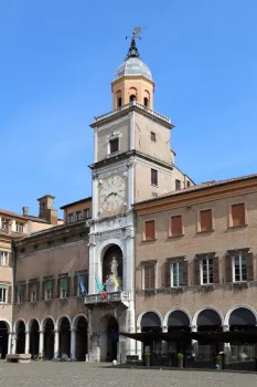 Modena Communal Palace, Mozza clock tower