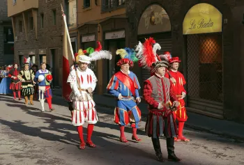 Parade of the historic Florentine football teams heading to Piazza della Signoria before Scoppio del Carro