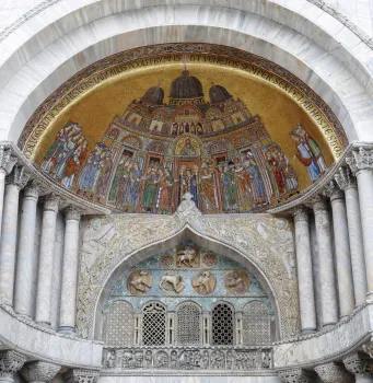 St Mark's Basilica, tympanum and lunette of the Saint Alypius portal with mosaic 'relocation of St Mark's body'