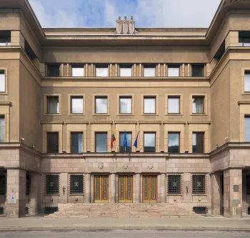 Lithuanian Officers' Club, central section of the facade